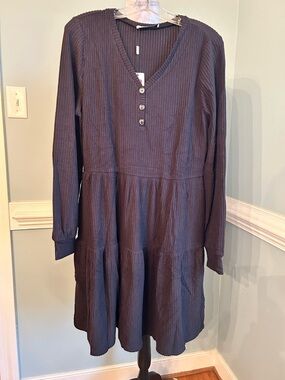 Ribbed Long-Sleeve V-Neck Tiered Dress